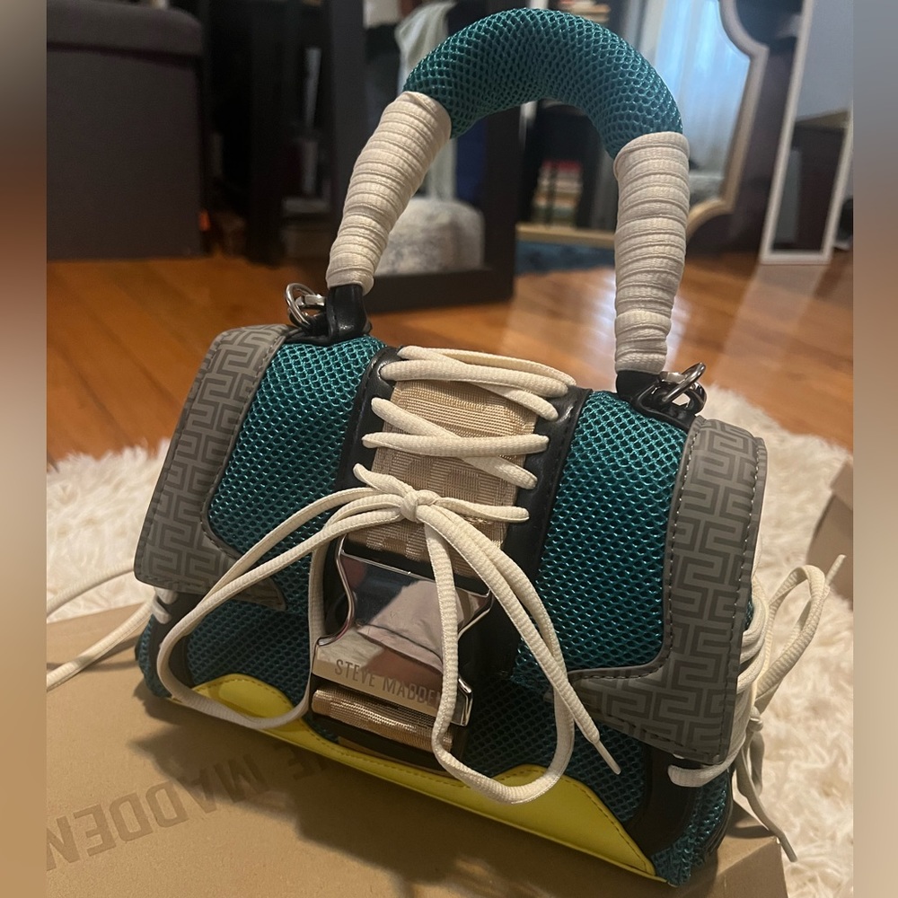 Brand NEW Steve Madden Purse